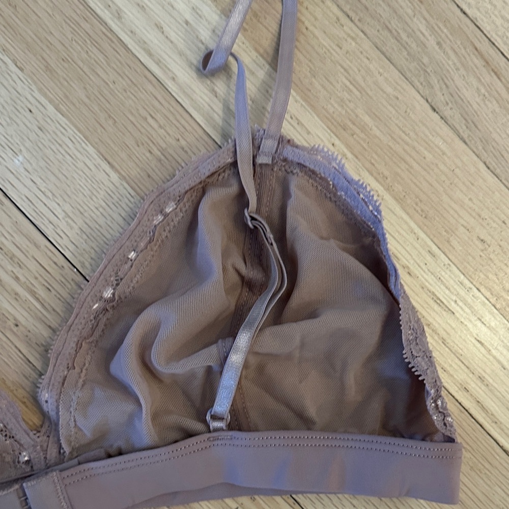 Joe Fresh Lace Bralette in Mauve - Large - Picture 6 of 7